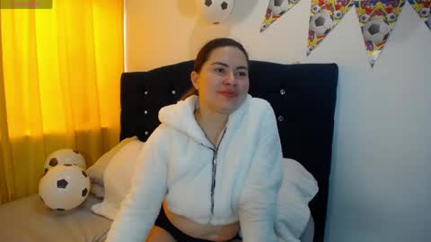 Snapshot of melanieparker20 chatting on May 30, 2:25 pm Melanie Parker online show from May 30, 2:25 pm