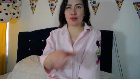 Melanie Parker online show from July 11, 3:15 pm