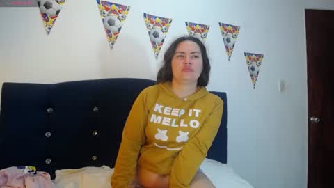 Melanie Parker online show from July 16, 7:09 pm