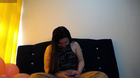 Melanie Parker online show from July 30, 2:05 pm