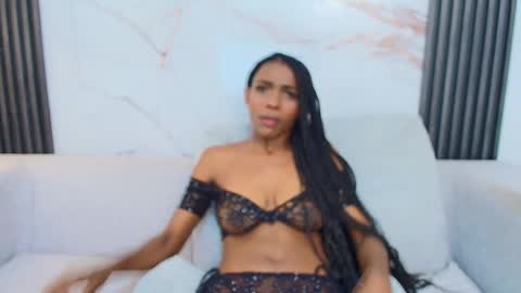 Melanie online show from February 20, 5:46 pm