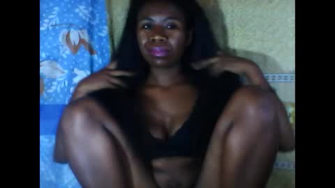 Snapshot of melanih chatting on February 19, 8:22 am melanih online show from February 19, 8:22 am