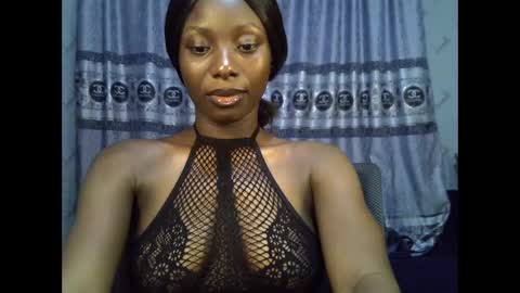 Snapshot of melanine_floral chatting on January 12, 6:38 pm Praiz online show from January 12, 6:38 pm