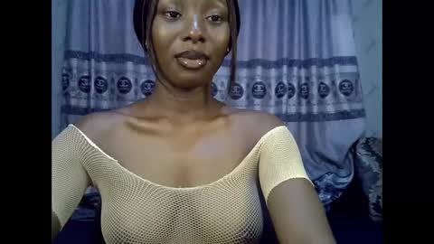 Snapshot of melanine_floral chatting on January 13, 8:58 am Praiz online show from January 13, 8:58 am