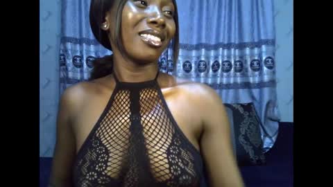 Snapshot of melanine_floral chatting on January 13, 7:10 pm Praiz online show from January 13, 7:10 pm