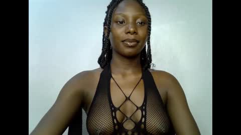 Snapshot of melanine_floral chatting on January 19, 8:41 pm Praiz online show from January 19, 8:41 pm
