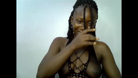 Snapshot of melanine_floral chatting on January 19, 11:43 pm Praiz online show from January 19, 11:43 pm