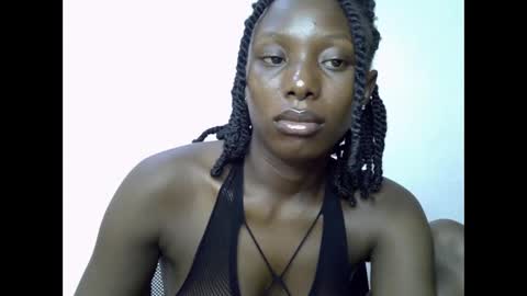 Snapshot of melanine_floral chatting on January 22, 9:35 am Praiz online show from January 22, 9:35 am