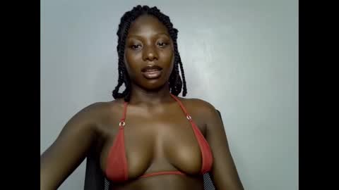 Snapshot of melanine_floral chatting on January 23, 11:58 pm Praiz online show from January 23, 11:58 pm