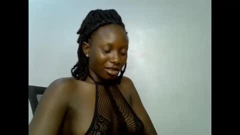 Snapshot of melanine_floral chatting on January 25, 10:50 pm Praiz online show from January 25, 10:50 pm