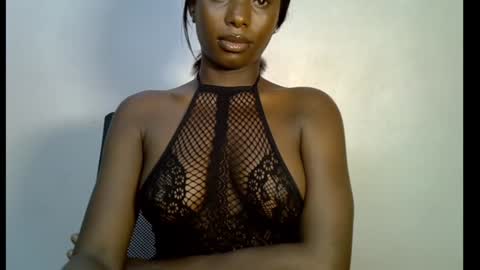 Snapshot of melanine_floral chatting on February 6, 8:13 pm Praiz online show from February 6, 8:13 pm