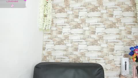 Snapshot of melannie_roses chatting on January 29, 12:12 am melannie roses online show from January 29, 12:12 am