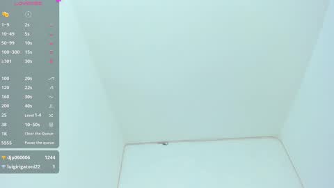 Snapshot of melannie_roses chatting on March 6, 4:52 am melannie roses online show from March 6, 4:52 am