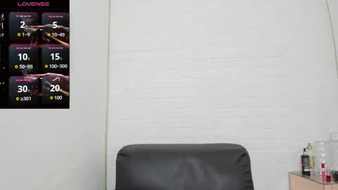 Snapshot of melannie_roses chatting on November 30, 10:03 pm melannie roses online show from November 30, 10:03 pm