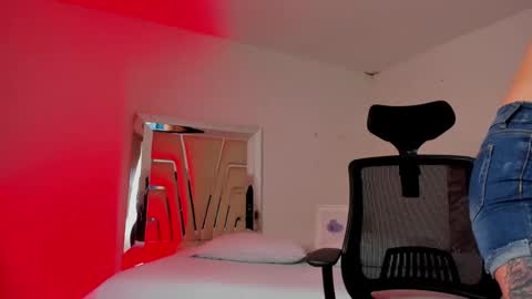 MelanyLuv online show from September 11, 11:05 pm