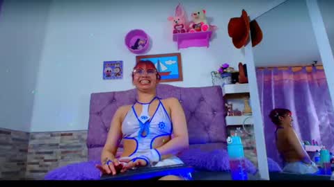 Melanny taylor online show from November 12, 8:19 pm