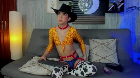 Snapshot of melany_27 chatting on October 30, 2:29 pm Melany online show from October 30, 2:29 pm