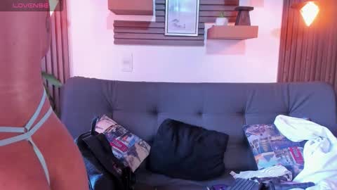 Snapshot of melany_27 chatting on November 13, 12:59 pm Melany online show from November 13, 12:59 pm