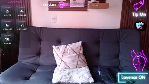 Snapshot of melany_27 chatting on November 25, 12:38 pm Melany online show from November 25, 12:38 pm