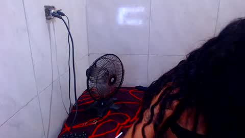 Snapshot of melany_dirt_ chatting on July 14, 5:23 am melany_dirt_ online show from July 14, 5:23 am