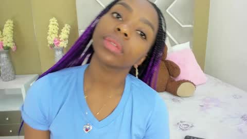 Snapshot of melany_ebonyy chatting on February 21, 11:44 am Melanie online show from February 21, 11:44 am