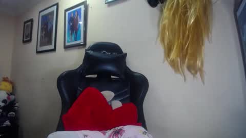 Snapshot of melany_isabella chatting on January 30, 3:55 am melany online show from January 30, 3:55 am