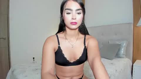 Snapshot of melanyrosse chatting on July 13, 3:04 pm Melany online show from July 13, 3:04 pm