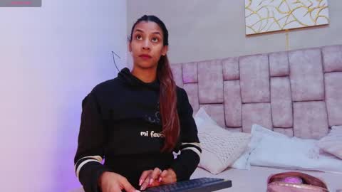Melany online show from April 30, 12:11 pm