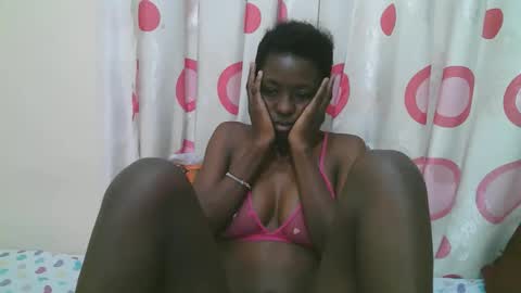 Snapshot of meldeeh chatting on October 6, 2:20 am meldeeh online show from October 6, 2:20 am