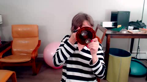 Snapshot of melhoho chatting on December 14, 7:47 am Snow Hobot online show from December 14, 7:47 am