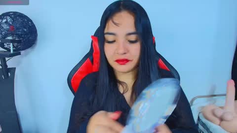    Independent model online show from February 21, 4:13 am