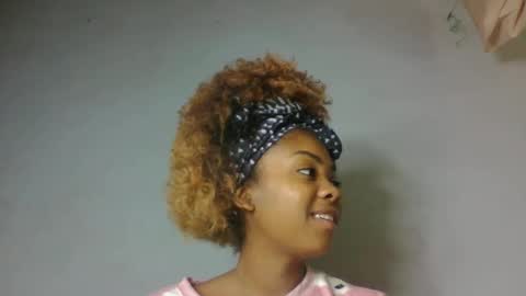 Snapshot of meliana98 chatting on November 4, 5:28 am meliana98 online show from November 4, 5:28 am