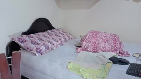 melihotxxx online show from December 1, 12:37 am