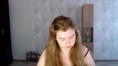 Snapshot of melina_beauty chatting on September 15, 3:06 am Melina online show from September 15, 3:06 am