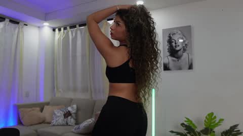 MelinaSmith  online show from January 17, 11:18 pm