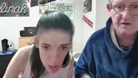 Snapshot of melinahviking chatting on May 17, 4:32 am Melinah Viking online show from May 17, 4:32 am