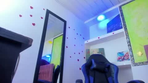 Melisa online show from June 25, 5:39 pm