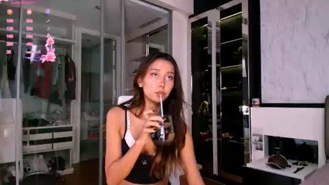 Snapshot of melisa_gerc chatting on June 24, 9:19 am Melisa gerc online show from June 24, 9:19 am