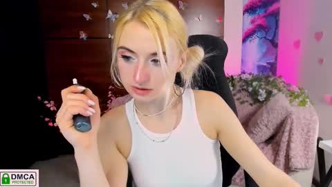 Melisa online show from February 22, 1:00 am