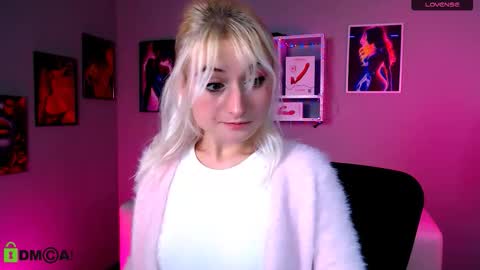 Melisa online show from November 15, 8:27 pm