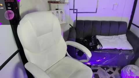 Snapshot of melisabostton_ chatting on February 26, 8:33 pm Melissa online show from February 26, 8:33 pm