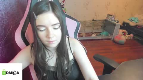 Snapshot of melisanilson chatting on February 1, 1:15 am melisanilson online show from February 1, 1:15 am