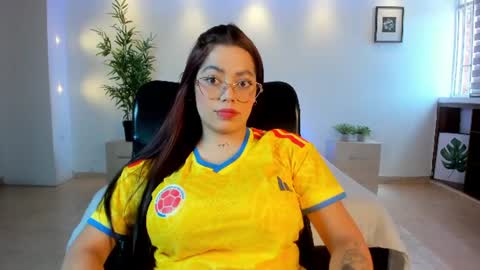 Snapshot of melisasotoo chatting on June 17, 7:48 pm Melissa Everyday From 1430 to 2130 Col Time online show from June 17, 7:48 pm