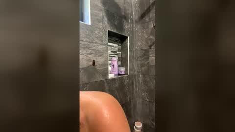 Snapshot of melisawild_tv chatting on February 5, 6:34 pm Melisa online show from February 5, 6:34 pm