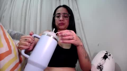 Snapshot of melishanton chatting on January 28, 11:50 pm melishanton online show from January 28, 11:50 pm