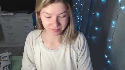 Snapshot of melissa__ray chatting on January 13, 2:18 am Melissa Ray online show from January 13, 2:18 am