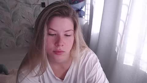 Snapshot of melissa__ray chatting on September 26, 7:01 am Melissa Ray online show from September 26, 7:01 am