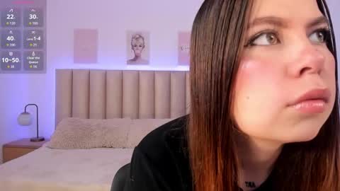 Snapshot of melissa_es chatting on December 5, 12:03 pm melissa_es online show from December 5, 12:03 pm