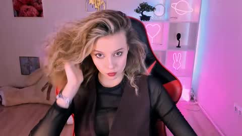 Melissa online show from March 5, 4:24 pm