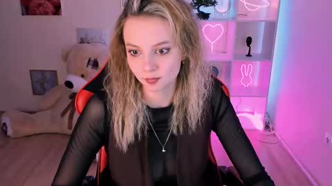 Melissa online show from March 5, 7:27 pm